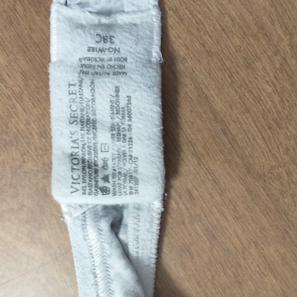 Victoria's Secret Flowers and beads design Size 38C Bra - Picture 8 of 8